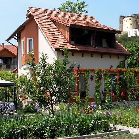 Pensiunea Sub Cetate Deva Exterior foto